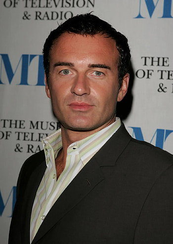 Julian McMahon, Kylie Minogue snogs, Sister's ex husband, On set HD phone wallpaper
