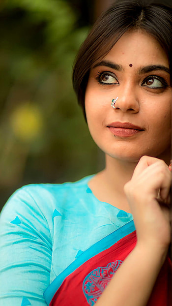 Monica chinnakotla, saree beauty HD phone wallpaper