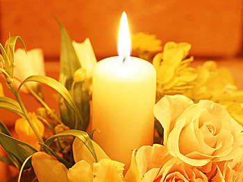 Candle and roses, rose, candle, light, yellow HD wallpaper