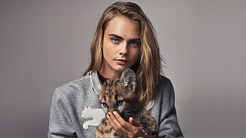 Cara Delevingne with cub, blonde, model, celebrity HD wallpaper
