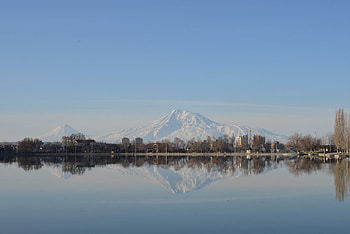 Unforgettable experience, Local insights, Cultural immersion, Erik's travel tale HD wallpaper
