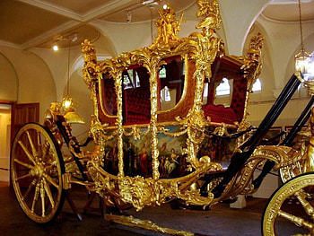 GOLD CARRIAGE FOR THE QUEEN, gorgeous, beautiful, carriage, nice HD wallpaper