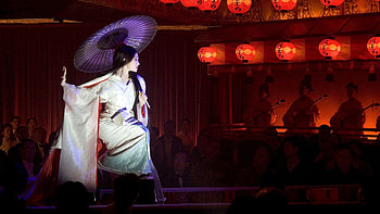 Memoirs of a Geisha, Geisha world, Captivating storytelling, Emotional journey HD wallpaper
