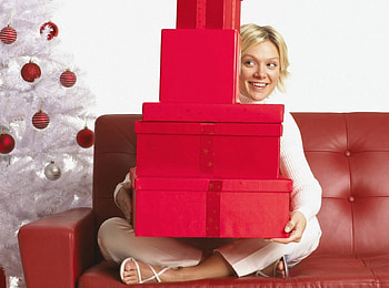 Happy woman, holiday, tribute, happy, gift, woman, new year, christmas tree HD wallpaper
