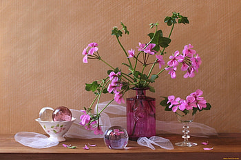 Flowers - graphy, vases, graphy, abstract, pretty, glass, balls, wooden, table, still-life, pink HD wallpaper