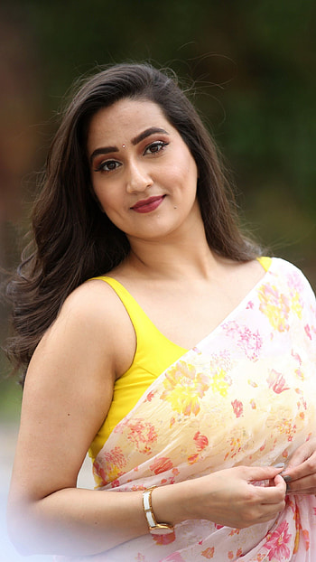 Manjusha, telugu actress, anchor HD phone wallpaper