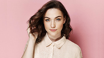 Actress, pretty celebrity, Violett Beane HD wallpaper