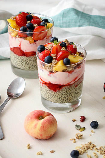 Vanilla berry chia pudding, Pick Up Limes recipe, Healthy breakfast idea, Nutritious delights HD phone wallpaper