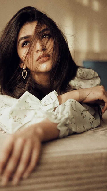 Sreeleela, telugu actress, cute HD phone wallpaper
