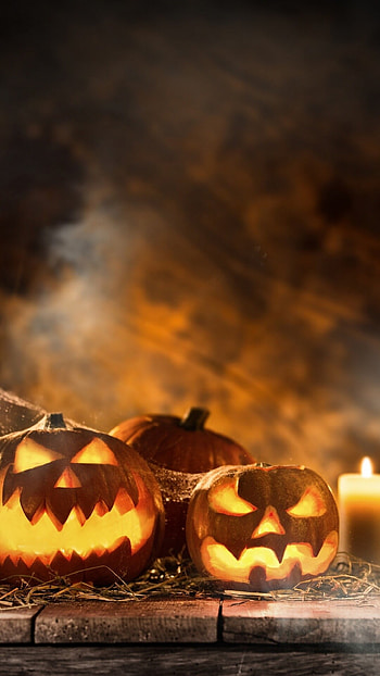 Halloween candle and pumpkins, quality HD phone wallpaper