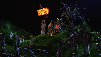 Beetlejuice movie, Comedy fantasy film, Dark movie, Winona Ryder HD wallpaper