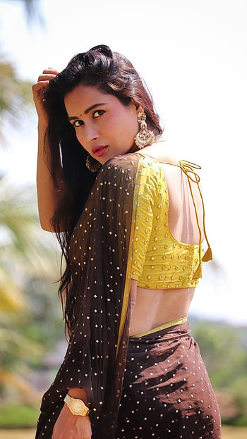 Kanchan bamne, telugu actress, saree lover HD phone wallpaper