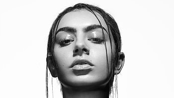 Charli Xcx Monochrome, charli-xcx, celebrities, girls, music, monochrome, black-and-white HD wallpaper