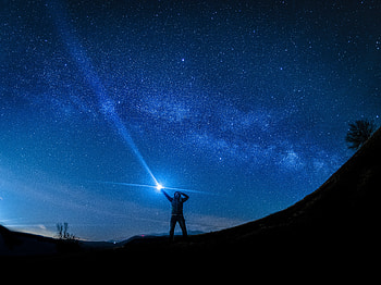 Flashing Light To Sky , graphy HD wallpaper