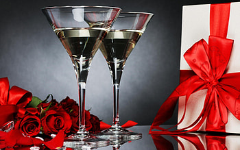 Together In Lve, holidays, champagne, love, present, red roses, new year, together, celebration HD wallpaper