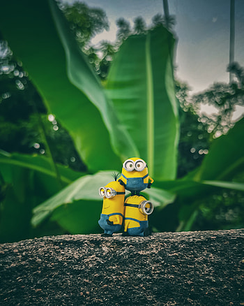 Minions, people_in_nature, sky HD phone wallpaper