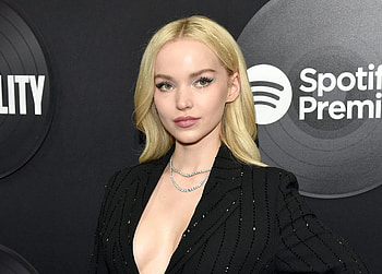 Dove Cameron, Authenticity, Enriched life, Self-discovery HD wallpaper
