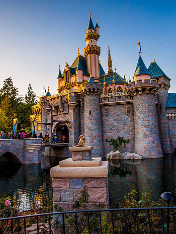 Disneyland, Ultra , Disney world, Disney HD phone wallpaper