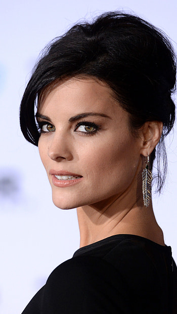 Jaimie Alexander, hollywood actress HD phone wallpaper