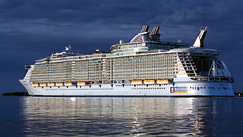 Oasis of the Seas, sea, boat, people, water HD wallpaper