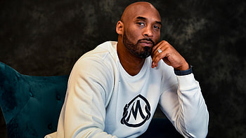 Kobe Bryant - Pensive Pose, Kobe Bryant, Sports HD wallpaper