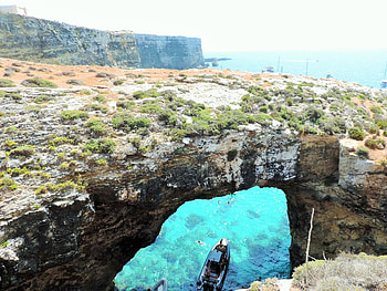 Comino Island, Malta's beauty, Vagabundler's guide, Blue paradise HD wallpaper
