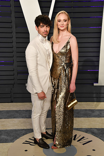 Joe Jonas, Sophie Turner, Relationship timeline HD phone wallpaper
