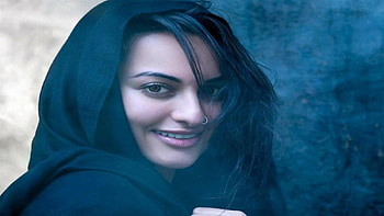Sonakshi, black, actress, pretty, smile HD wallpaper