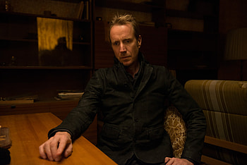 Rhys Ifans, Secret meeting, Clip, Berlin Station spy series HD wallpaper