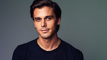 Antoni Porowski, Charleston Gaillard Center, National book tour, News 2 HD wallpaper