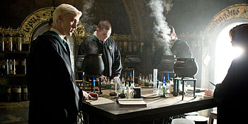 Harry Potter, Heroic deeds, Draco Malfoy, Surprising acts of bravery HD wallpaper