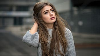 Girl Embracing Winter Warmth In Grey Sweater, girls, sweater, model HD wallpaper