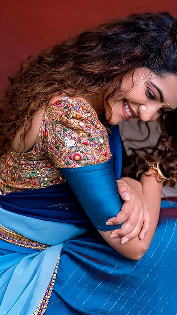 Athulya ravi, tamil actress, saree beauty HD phone wallpaper