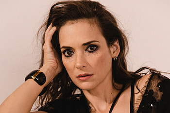 Winona Ryder, Movie roles, Iconic actress, Celebrity HD wallpaper