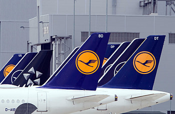 Lufthansa, Earnings report, Financial losses, Ticket pricing HD wallpaper