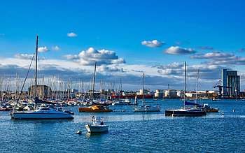 Locmiquelic, yachts in the bay, sailboats, Morbihan, Atlantic Ocean, Locmiquelic cityscape, France HD wallpaper