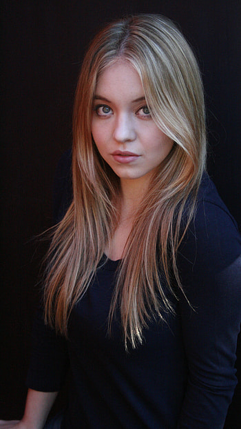 Sydney Sweeney, hollywood actress, model HD phone wallpaper