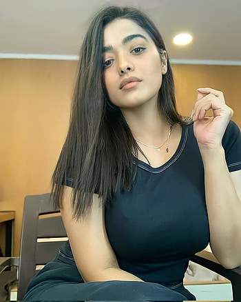 Kethika sharma, head, joint HD phone wallpaper