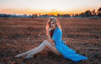 Flat Lands, cowgirls, dress, blondes, field, ranch HD wallpaper