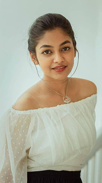 Ivana, tamil actress, cute HD phone wallpaper