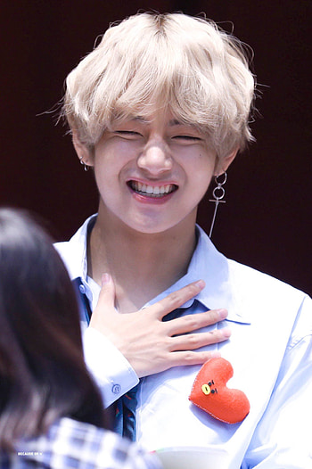 Bts, Taehyung - Kim Taehyung Box Smile -, BTS V HD phone wallpaper