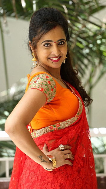 Lasya Manjunath, telugu anchor, saree lover HD phone wallpaper
