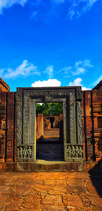 Ratnagiri, sky, ancient architecture, odisha, nature, patterns, Buddhist, monument, india, ancient, cloud, buddha, memorial, indian, world heritage, architecture HD phone wallpaper