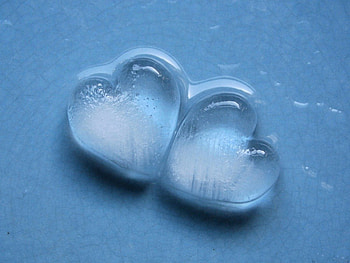 HEARTS OF GLASS, blue, valentine, shine, love, glossy, hearts, glass HD wallpaper
