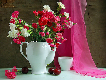 Still life, vail, vase, beautiful, nice, pretty, red, flowers, lovely HD wallpaper