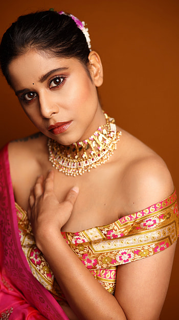 Sai thamankar, bollywood actress HD phone wallpaper