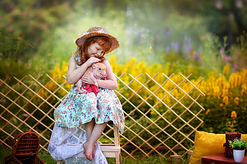 Little Girl, Girl, Hat, Dress, Pig HD wallpaper