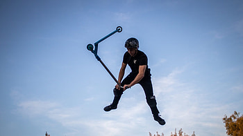 Garrett Miles, Scootering HD wallpaper