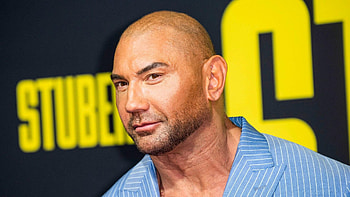 Knives Out 2 (Movies), Dave Bautista joins, Exciting new cast member, Daniel Craig's return HD wallpaper