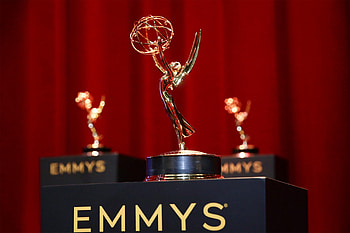 Emmy Awards, 72nd edition, Honoring TV excellence, Prestigious recognition HD wallpaper